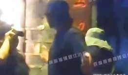 狗仔爆料姐弟恋视频合集,姐弟恋甜蜜瞬间大合集